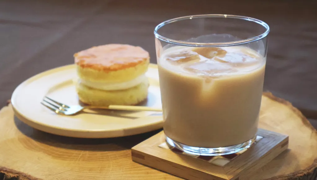 アイスミルクブリューコーヒー 牧場焙煎コーヒーバッグ×冷たい牛乳1
